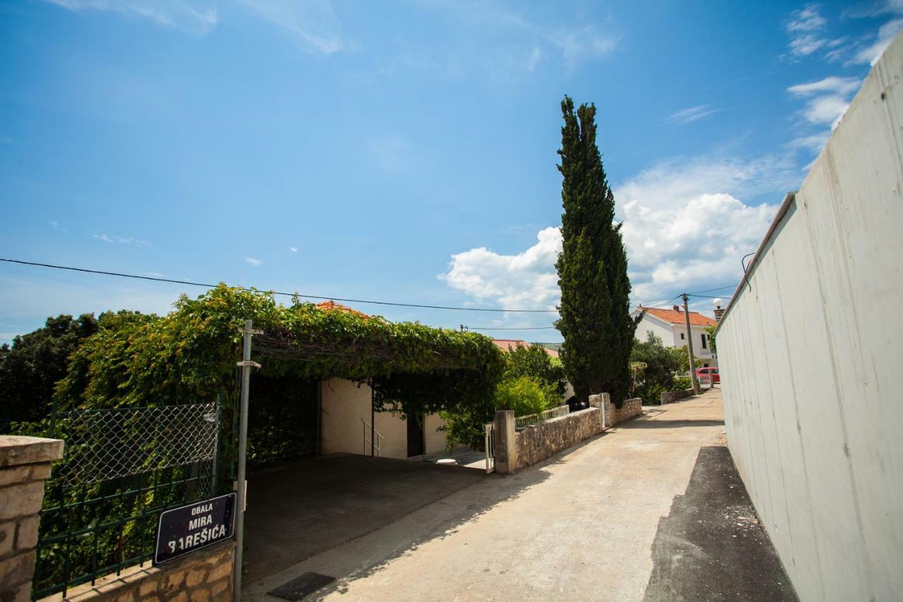 Villa Amarela Seget Vranjica Exterior foto
